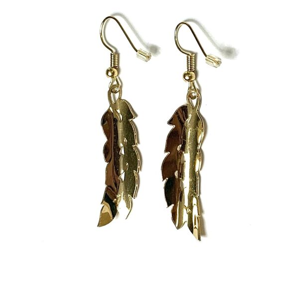 Dangle Leaf Earrings Gold Tone Detailed 3D Cutout Pattern French Wire - Picture 4 of 5
